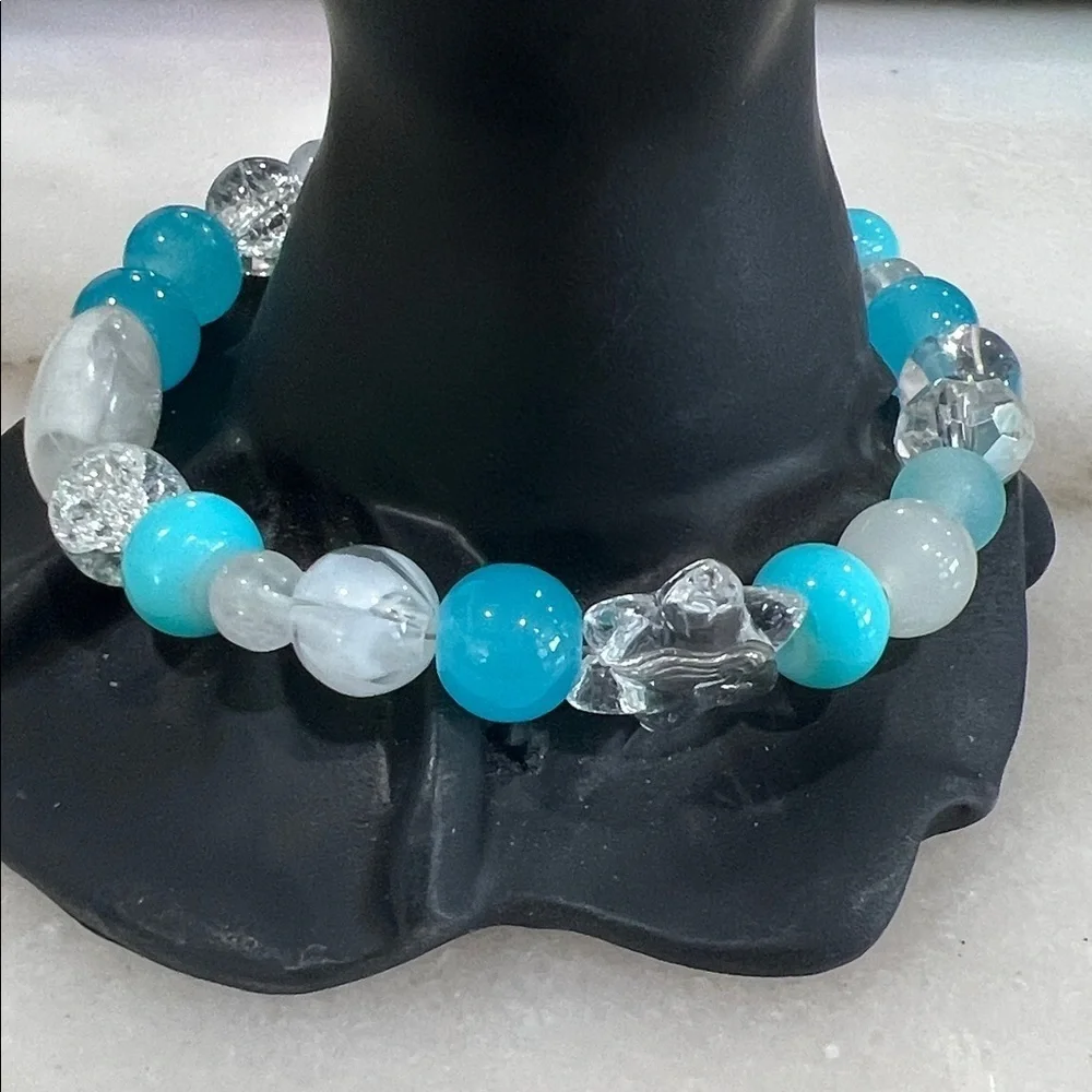 Chic Blues and Clear Quartz Beaded Bracelet